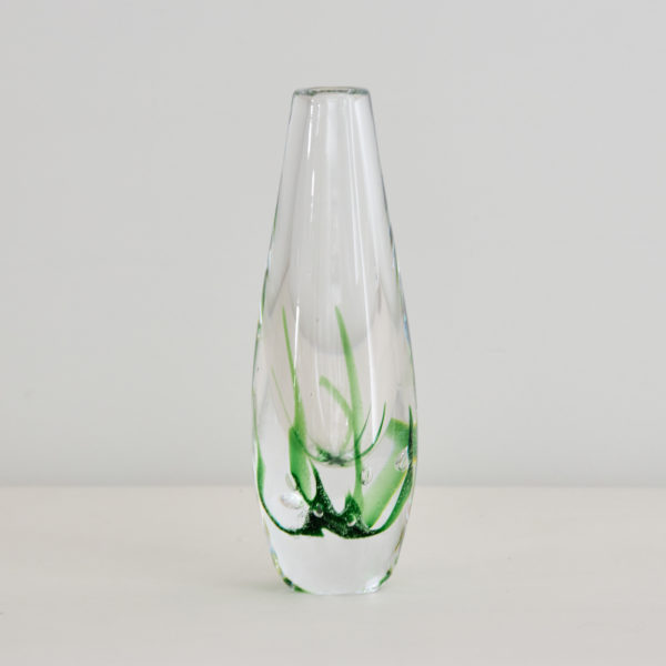 Swedish ‘seaweed’ Art Glass vase designed by Vicke Lindstrand for Kosta, circa 1962