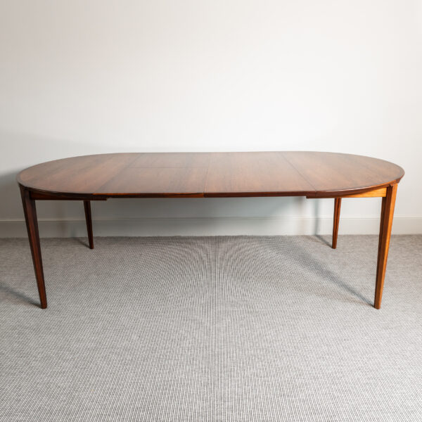 Danish rosewood circular extending dining table by Henry Rosengren Hansen for Brande Møbelindustri, c. 1960s